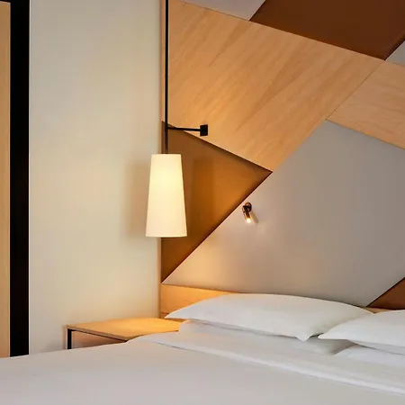 Sheraton Amsterdam Airport And Conference Center 4*