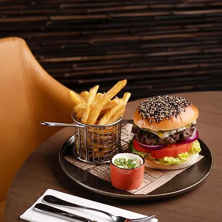 Sheraton Amsterdam Airport And Conference Center Hotel 4*