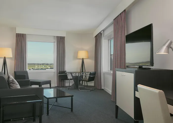 Sheraton Amsterdam Airport And Conference Center מלון סכיפהול