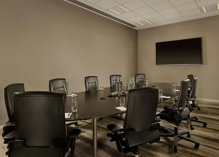 מלון Sheraton Amsterdam Airport And Conference Center 4*