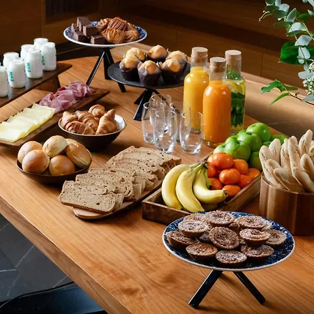 Sheraton Amsterdam Airport And Conference Center Hotel 4*
